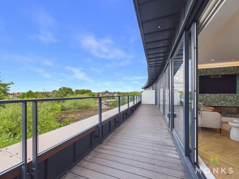 40 Balcony